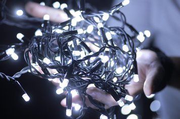 Вулична гірлянда LUMION "Штора" 912LED 2x3m 230V колір білий холодний/чорний IP44 статич. 2053-DE фото